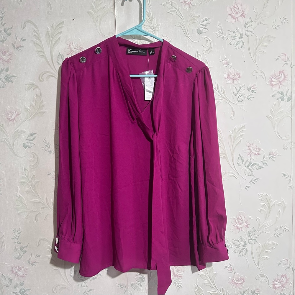 Nwt New York & Company blouses size L